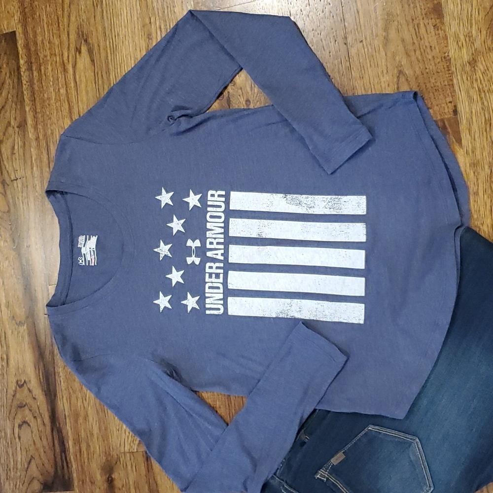 Womens Under Armour distressed logo top size S